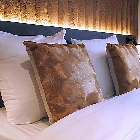 Bell Hotel